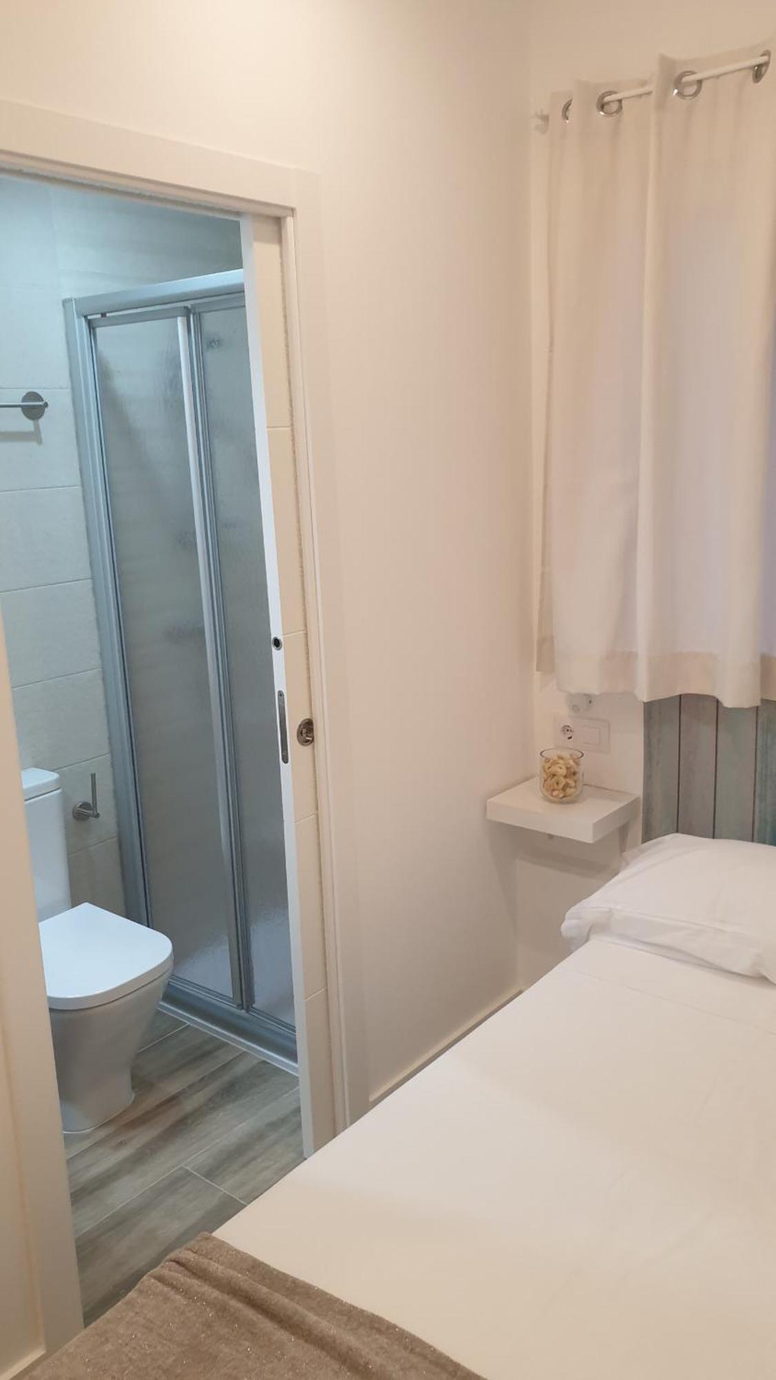 Hostal Royal Begona Madrid Exterior photo