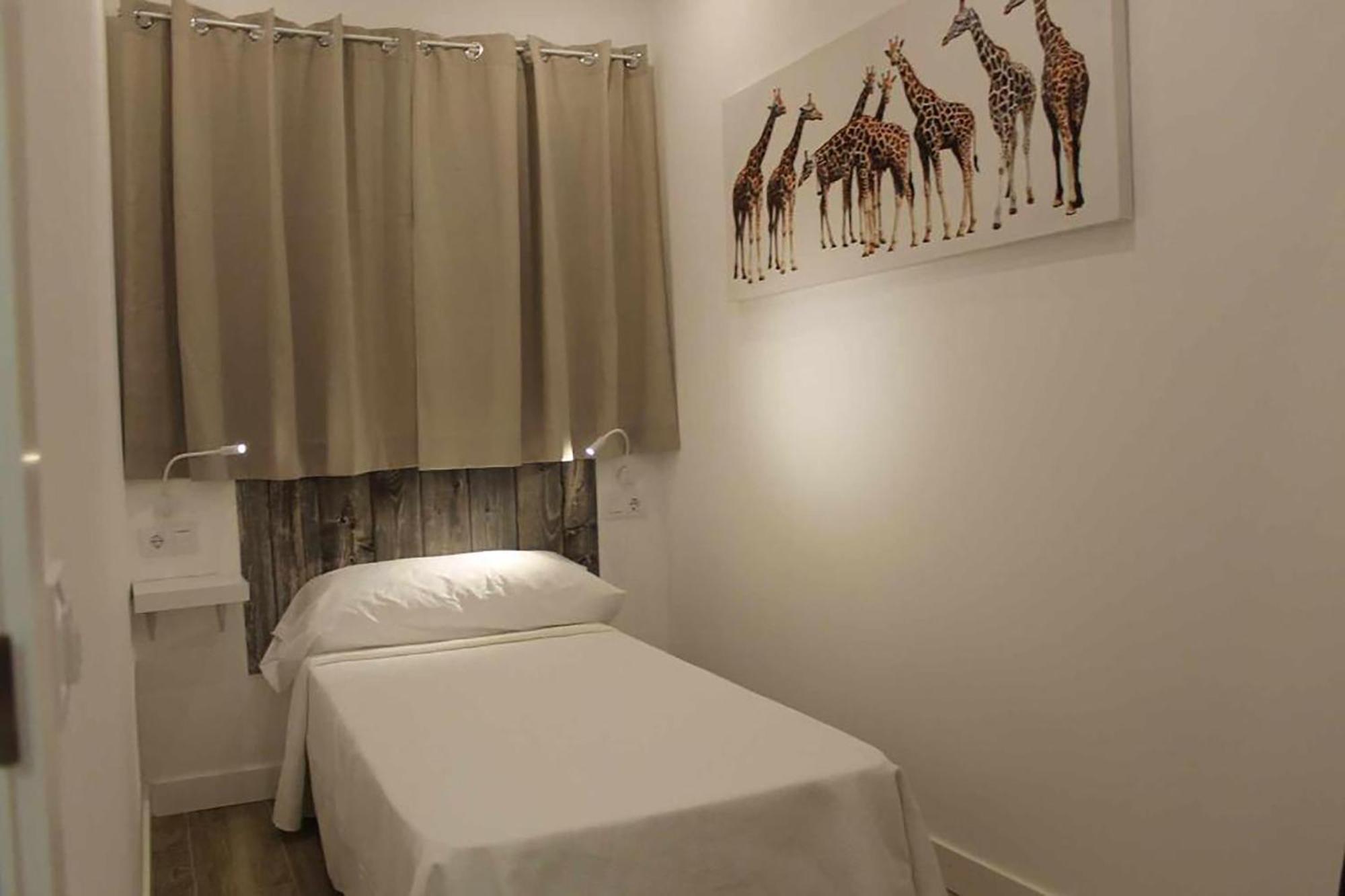 Hostal Royal Begona Madrid Exterior photo