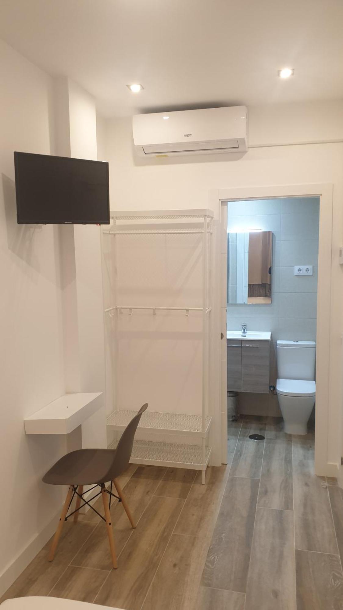 Hostal Royal Begona Madrid Exterior photo